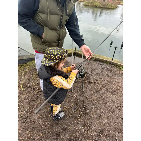 'No Sheep' Bucket Hat in Black (field tester)