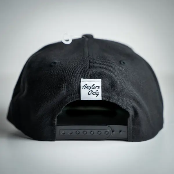 Fin Up Shield Snapback